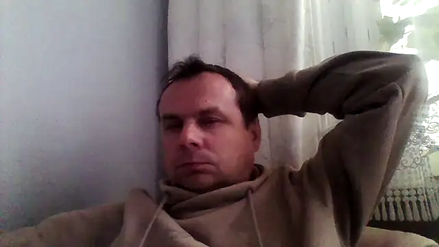 grzes19763 online show from April 15, 8:42 am