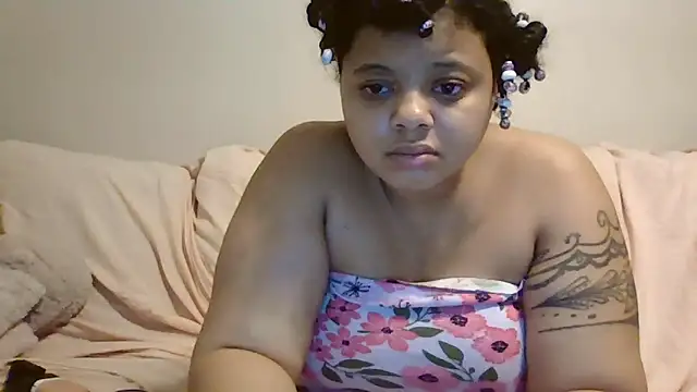 beautylovess online show from May 15, 11:25 pm