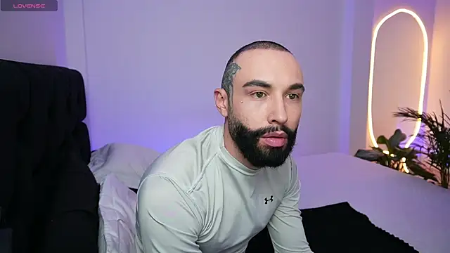 the lucky men   online show from January 27, 11:00 pm