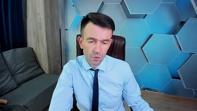 SteveTiger online show from November 13, 2:43 pm