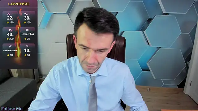 SteveTiger online show from December 1, 1:45 pm