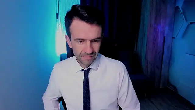 SteveTiger online show from October 27, 3:40 am