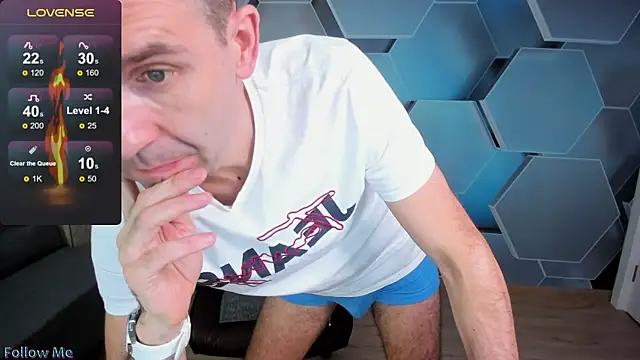 SteveTiger online show from November 19, 11:21 am