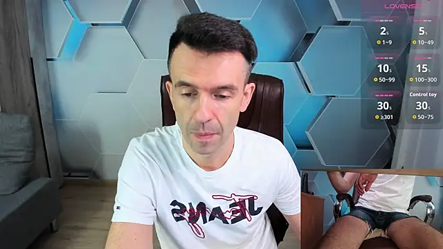 SteveTiger online show from March 10, 9:46 am