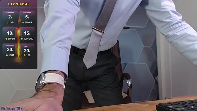 SteveTiger online show from November 26, 12:05 pm