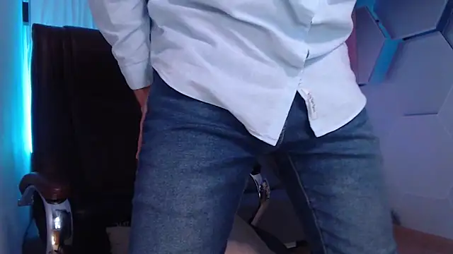 SteveTiger online show from October 27, 3:46 pm