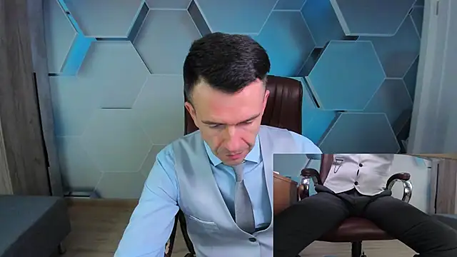 SteveTiger online show from April 16, 9:32 am