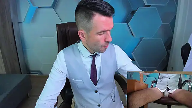 SteveTiger online show from April 12, 3:10 am