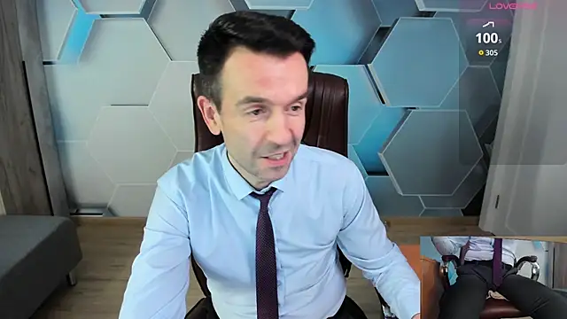 SteveTiger online show from March 30, 3:35 pm