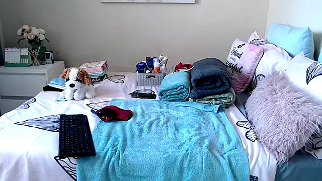 Snapshot of FitSelina66 chatting on July 17, 11:51 am FitSelina66 online show from July 17, 11:51 am