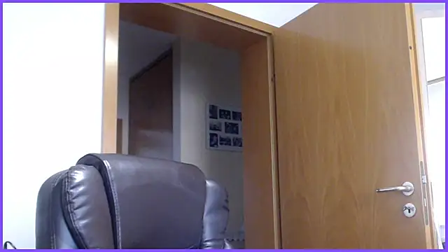 Snapshot of Sissygera chatting on February 28, 2:42 pm Sissygera online show from February 28, 2:42 pm