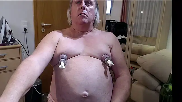 Snapshot of Sissygera chatting on January 6, 4:34 pm Sissygera online show from January 6, 4:34 pm