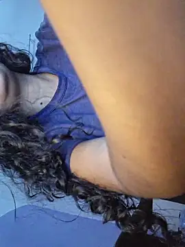 blerstefan1 online show from April 14, 12:21 pm