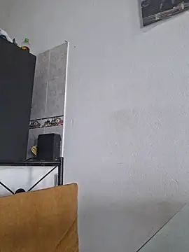 Snapshot of blerstefan1 chatting on November 5, 1:03 pm blerstefan1 online show from November 5, 1:03 pm