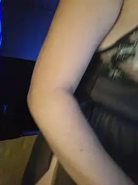 blerstefan1 online show from March 15, 9:49 am