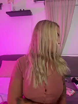 NastyMilf  online show from October 15, 6:49 pm