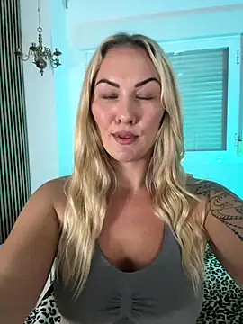 NastyMilf  online show from December 19, 9:33 am