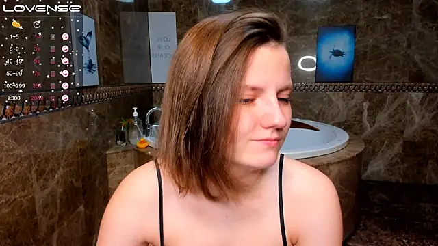 MelindaTin online show from October 26, 1:39 am