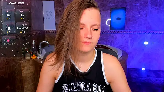 MelindaTin online show from July 12, 1:39 am