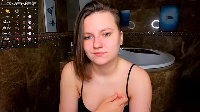 MelindaTin online show from November 8, 12:36 am