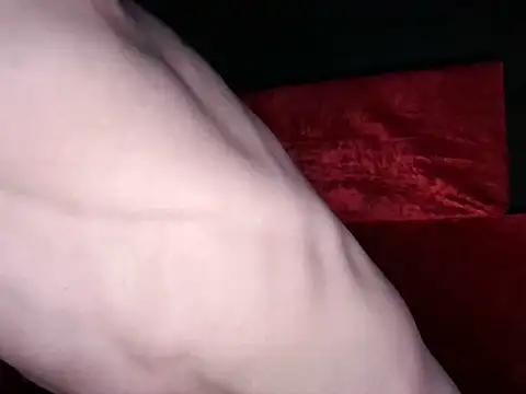 Snapshot of Edgingheaven69 chatting on December 3, 4:42 am Edgingheaven69 online show from December 3, 4:42 am