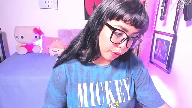 LillyCandy online show from April 14, 12:32 pm