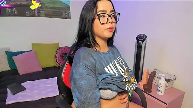 Snapshot of LillyCandy chatting on September 16, 12:55 am LillyCandy online show from September 16, 12:55 am
