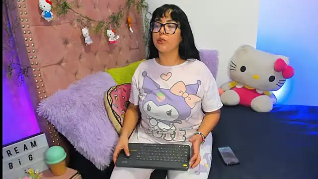 LillyCandy online show from June 4, 1:10 am