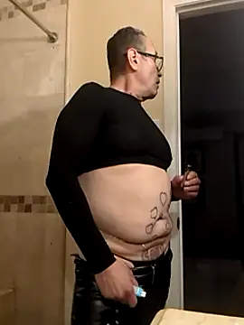 Snapshot of bobby69cock chatting on February 15, 10:55 am bobby69cock online show from February 15, 10:55 am