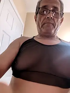 Snapshot of bobby69cock chatting on September 30, 7:20 pm bobby69cock online show from September 30, 7:20 pm