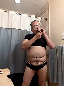 Snapshot of bobby69cock chatting on March 21, 6:16 am bobby69cock online show from March 21, 6:16 am
