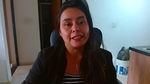 Ixchel Anaid online show from May 8, 2:32 pm