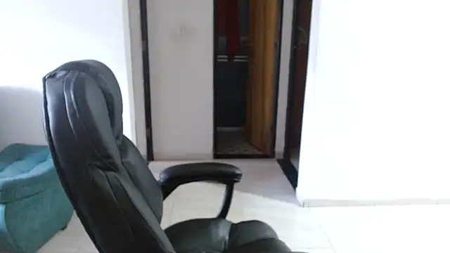 Ixchel Anaid online show from April 12, 12:30 pm