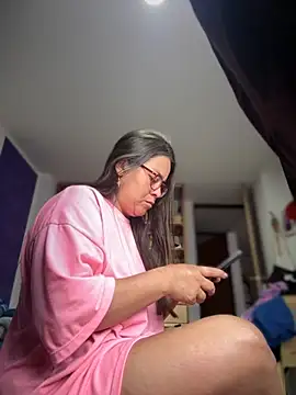 Ixchel Anaid online show from October 1, 4:55 pm