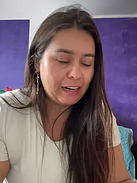 Ixchel Anaid online show from April 21, 6:14 pm