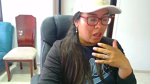 Ixchel Anaid online show from September 24, 1:28 pm