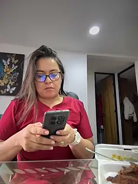 Ixchel Anaid online show from April 28, 6:34 pm
