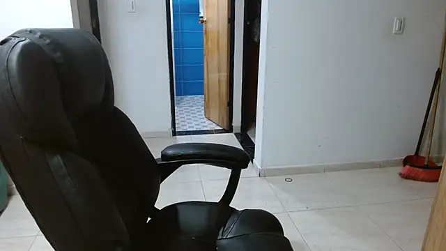 Ixchel Anaid online show from March 27, 12:06 pm