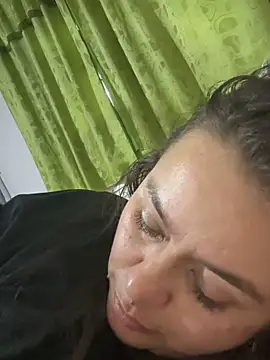 Snapshot of Ixchel_Anaid chatting on June 7, 1:05 pm Ixchel Anaid online show from June 7, 1:05 pm