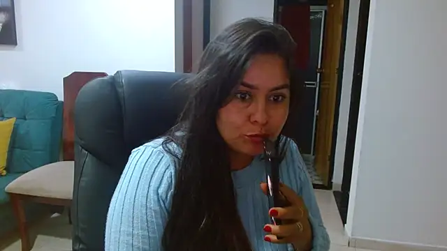 Ixchel Anaid online show from December 22, 9:37 pm