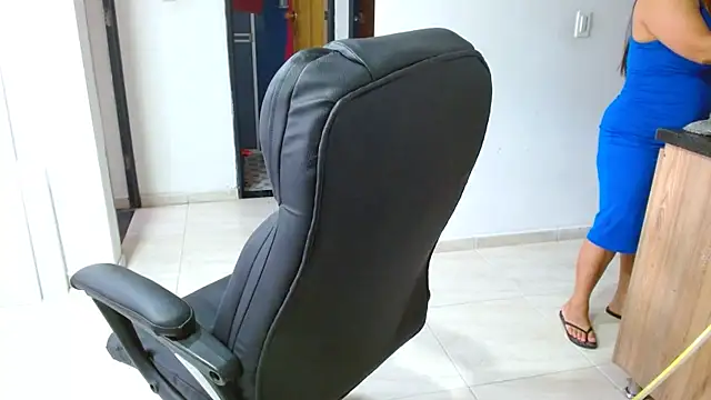 Ixchel Anaid online show from November 8, 3:48 pm