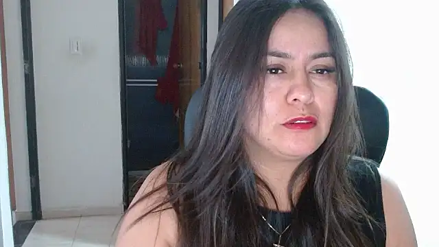 Ixchel Anaid online show from April 27, 4:49 pm