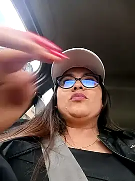 Ixchel Anaid online show from March 18, 6:28 pm