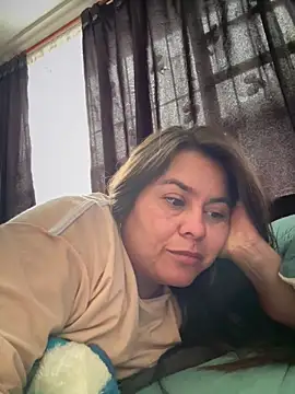 Ixchel Anaid online show from April 19, 1:12 pm