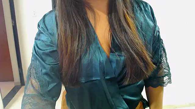 Ixchel Anaid online show from September 28, 9:33 pm