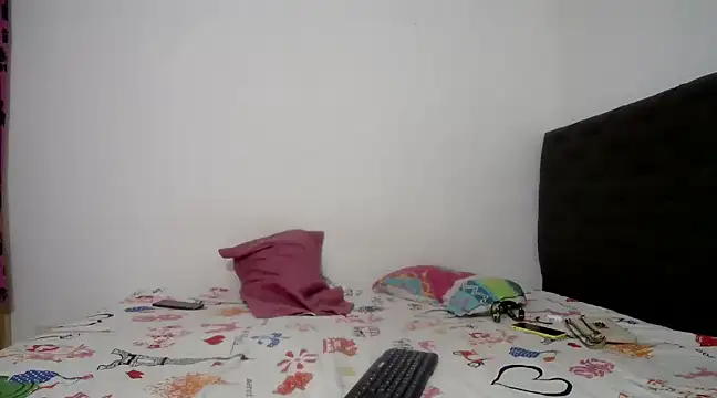 Snapshot of skynataly chatting on March 9, 5:22 am skynataly online show from March 9, 5:22 am