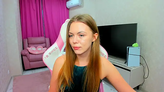Strawberrye online show from May 12, 11:27 am