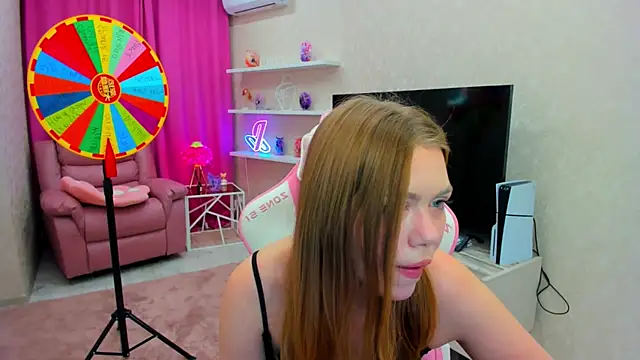 Strawberrye online show from December 5, 3:27 am