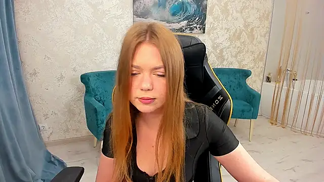 Strawberrye online show from October 20, 3:41 am
