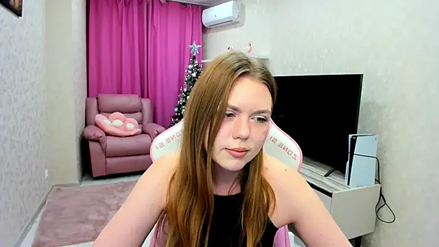 Strawberrye online show from December 17, 3:33 am